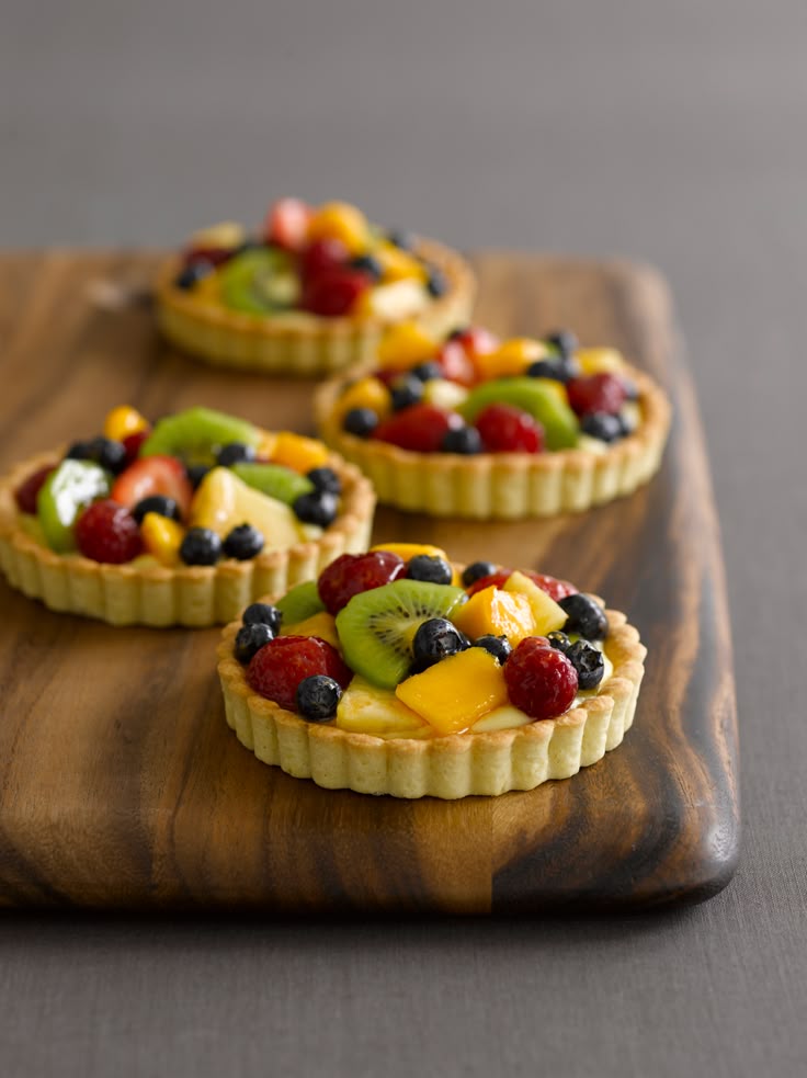 Elegant Entertaining: Wine and Coffee Pairings for the Perfect Fruit Tart